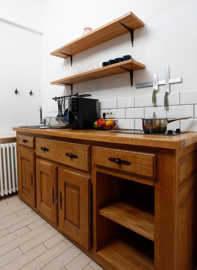 Classy 2 Bedroom Apartment In City Center Bucharest Exterior photo