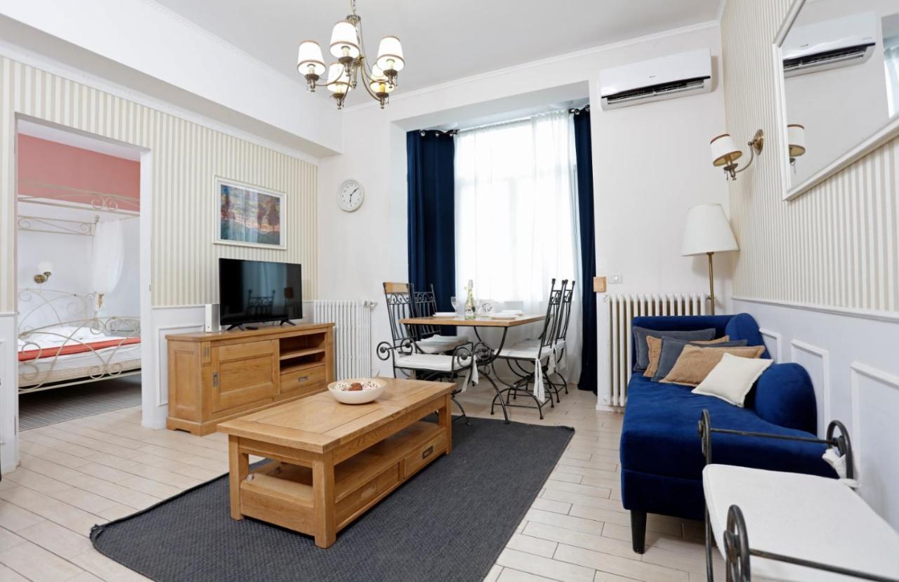 Classy 2 Bedroom Apartment In City Center Bucharest Exterior photo