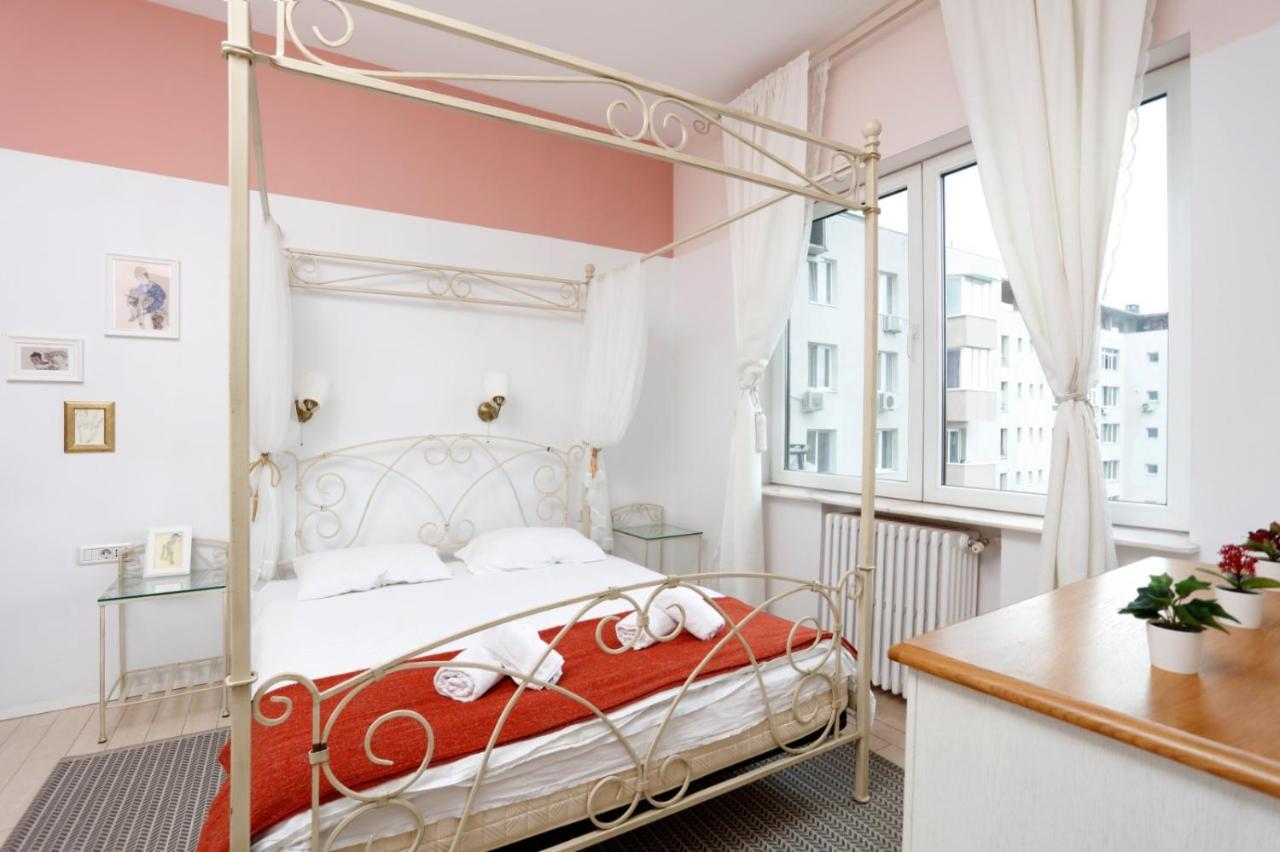 Classy 2 Bedroom Apartment In City Center Bucharest Exterior photo